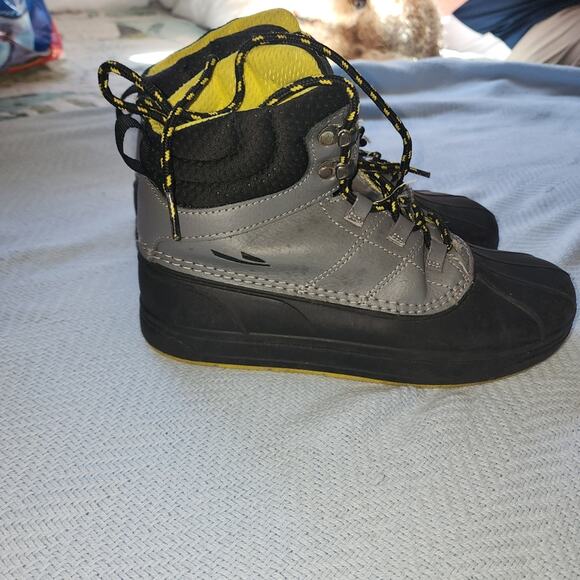 CHAMPION EUC YOUTH BOYS SIZE 6 DUCK BOOTS SHOES - Picture 1 of 9